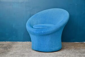 Fauteuil champignon bleu design organique vintage italien pivotant 