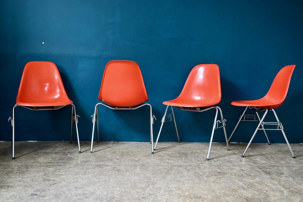 Série de 4 chaises Eames DSS Série de 4 chaises Eames DSS
