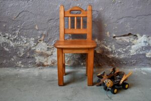 Chaise enfant vintage bois massif rustique bohème campagne chic