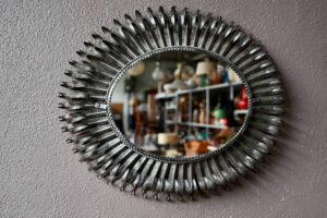 Miroir soleil en métal argenté vintage bohème brutaliste