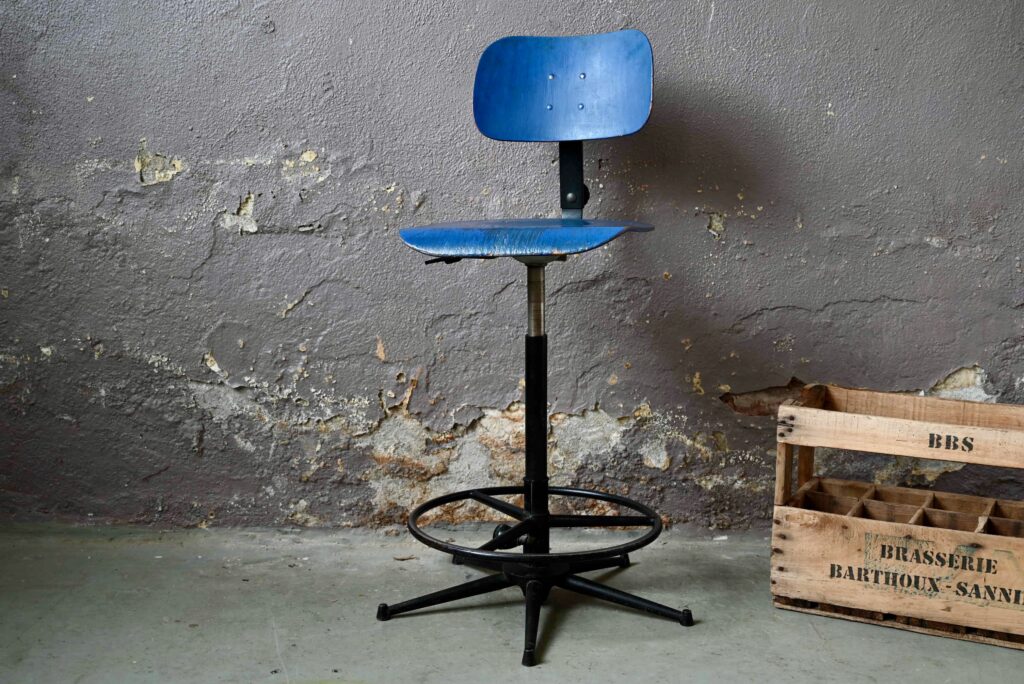 Chaise d’atelier pivotante Bao Chaise d’atelier pivotante Bao