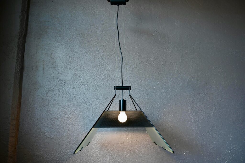 Suspension Trapezio de Salvati & Tresoldi pour Luci Suspension Trapezio de Salvati & Tresoldi pour Luci