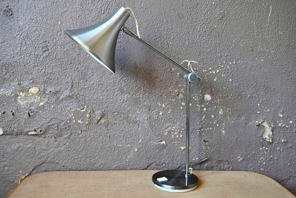 Lampe de bureau à bras articulé Lampe de bureau à bras articulé