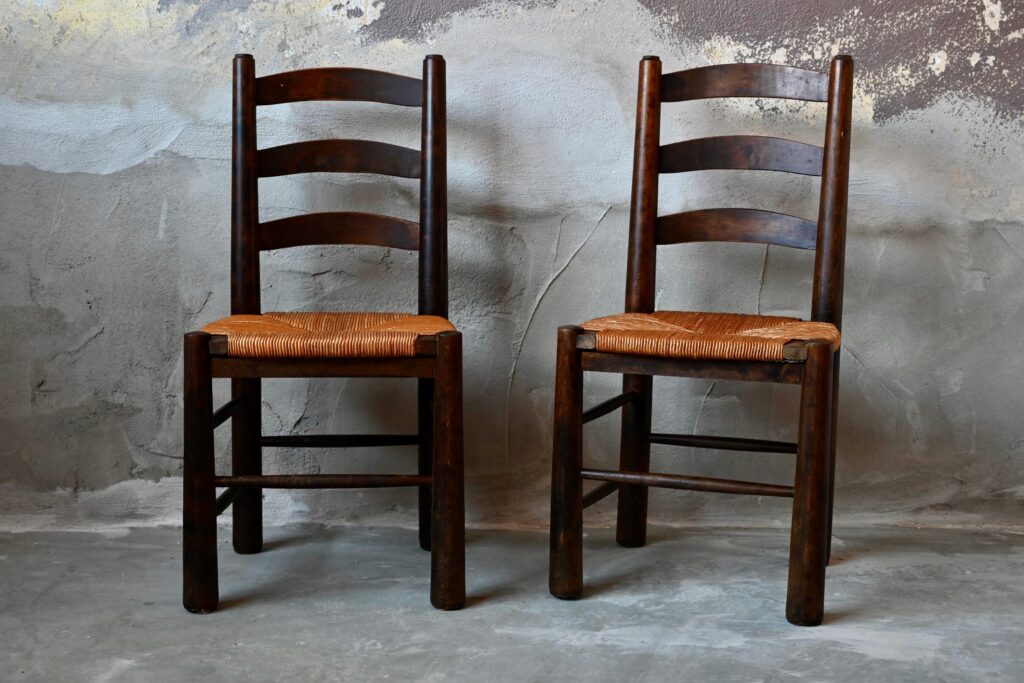Paire de chaises campagne en bois & paille Paire de chaises campagne en bois & paille