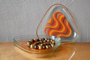 Coupelles en verre assiettes à dessert vide poche seventies op art orange disco