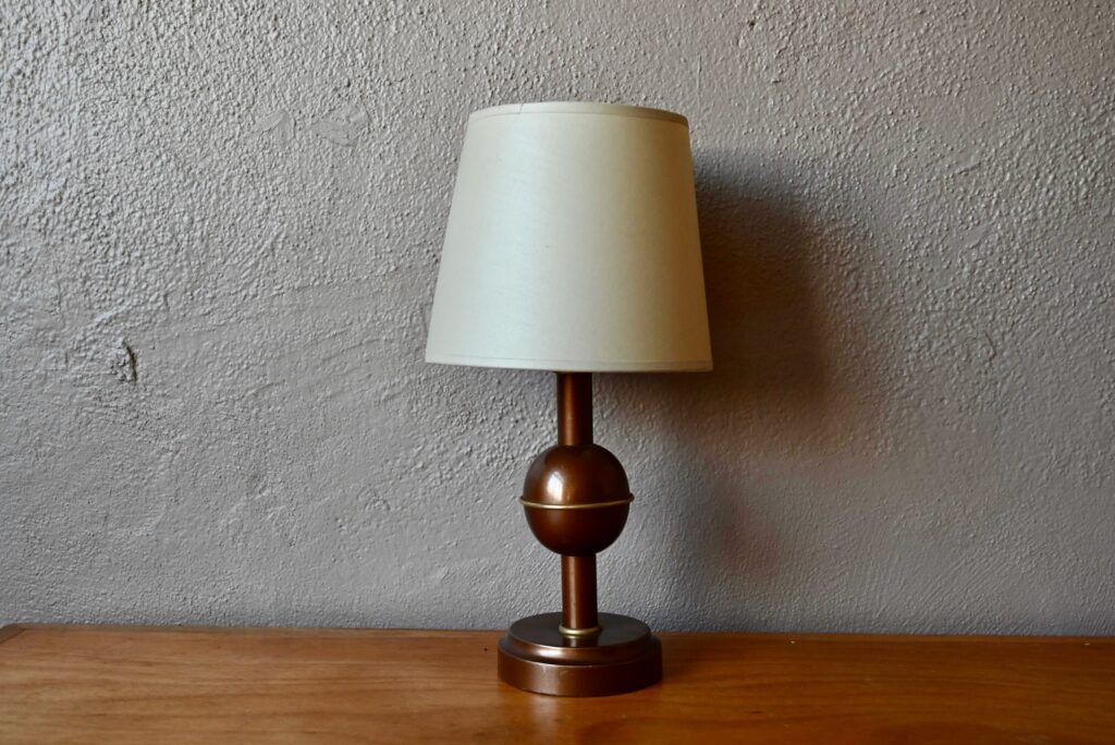 Lampe en laiton Art Déco Lampe en laiton Art Déco