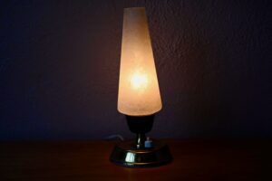 Lampe de table de chevet années 50 veilleuse blanche vintage verre et plastique