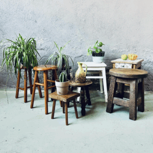 Du tabouret en veux-tu en voilà!