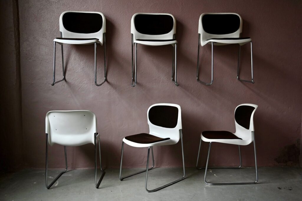 Série de 6 chaises Gerd Lange, chaises space age orange, chaises design italien années 70, design années 80, design space age, design plastique