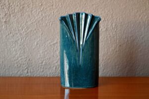 Vase en porcelaine de Virebent, vase porcelaine, vase art déco, vase art déco céramique, vase art déco collection, vase art déco vert, porcelaine de virebent, céladon vase céladon, grand vase art déco, grand vase bleu, déco vintage années 60