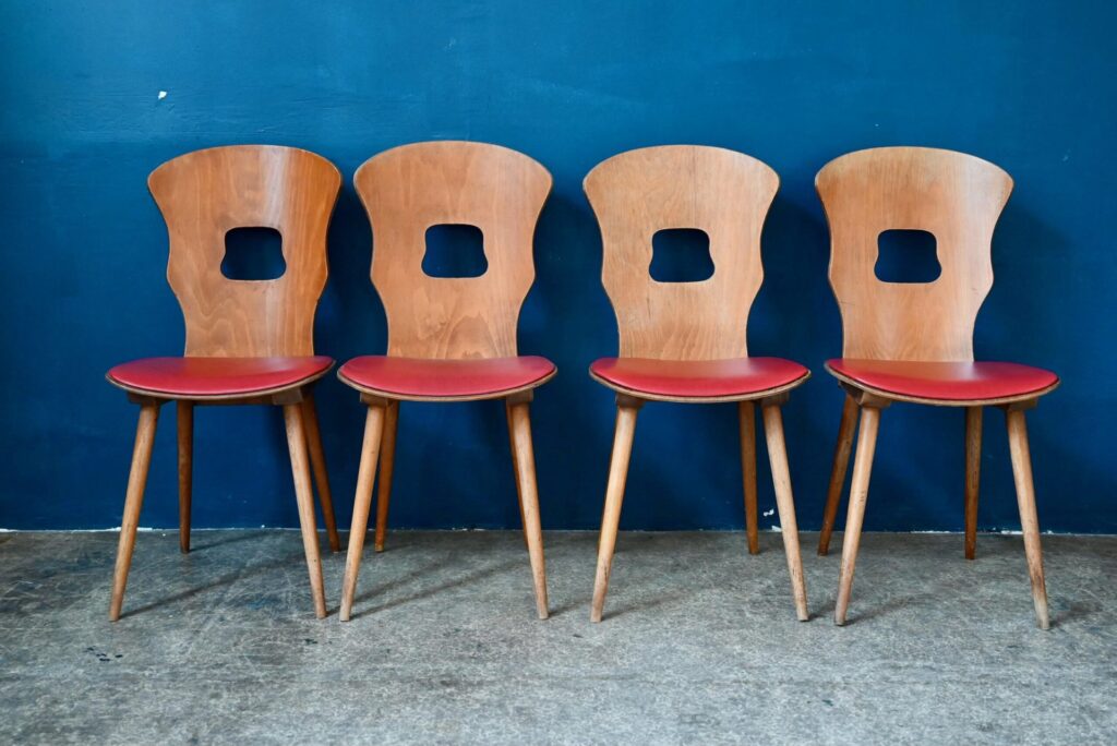 Série de 4 chaises Baumann Gentiane, baumann bistrot, Chaise Baumann, chaise baumann bistrot, chaise baumann rétro, chaise baumann thermoformé, chaises anciennes baumann, design baumann années 50, Lot de chaises Baumann, chaise bistrot baumann, Chaise Bistrot