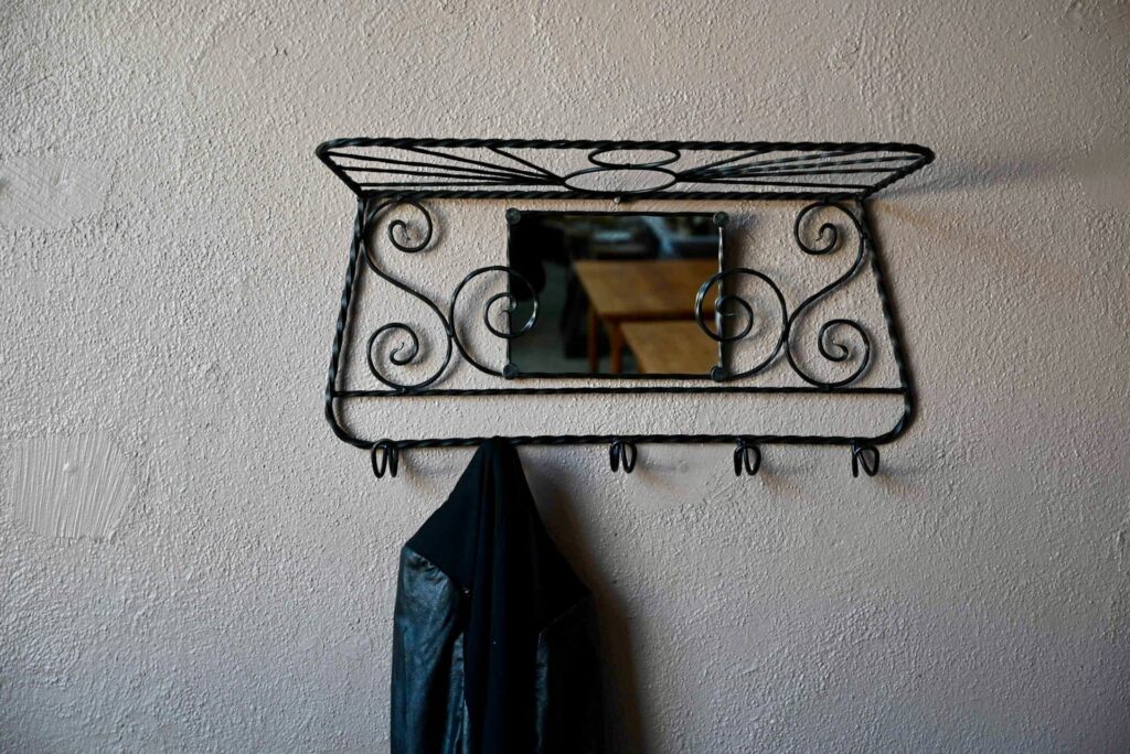 Porte-manteaux Elvis, porte-manteaux, porte-manteaux mural pop, patères années 50, patères murale vintage, patères rétro, patères vintage années 60, Porte-manteaux patères boules miroir porte-chapeau, très grandes patères rétro, déco murale années 50, déco murale rétro, déco murale vintage, déco midcentury, décoration midcentury, design midcentury, midcentury france, miroir midcentury