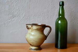 Pichet Sahara de Langenthal, porcelaine Langenthal, langenthal, céramique suisse, design suisse, travail suisse, pichet, pichet à eau, pichet à eau céramique, pichet à eau vintage, pichet ancien céramique, pichet céramique bohème, pichet céramique vintage, pichet en grès, pichet rustique, pichet vintage