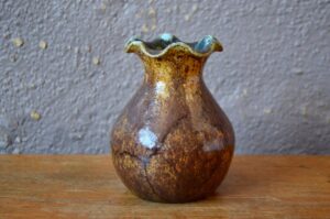 Vase corolle Accolay, céramique accolay, accolay, potier d'accolay, vase accolay, céramique midcentury, vase midcentury, déco années 50, déco midcentury, pichet accolay, vase pichet accolay