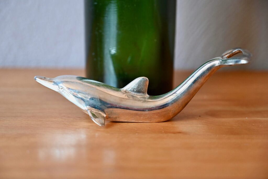 Décapsuleur chromé Dauphin, décapsuleur vintage, objet déco design années 70, objet design vintage, chrome, étain du dauphin, déco zoomorphe, accessoire zoomorphe, décoration animaux, objet déco animalier, sculpture animalière vintage