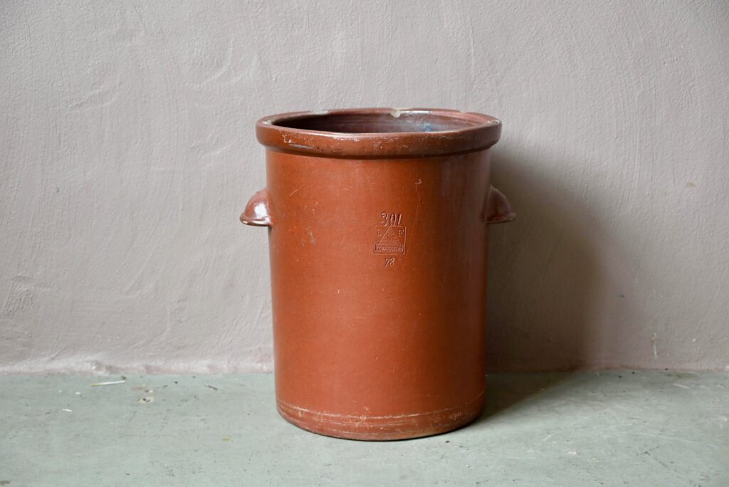 Grand pot en grès émaillé Seppala, pot à choucroute, pot en grès, pots en grès, pot, pot couvert, grand cache pot, grès d'alsace, grandes jardinières, jardinière à plantes rétro, jardinière ancienne, jardinière brutaliste