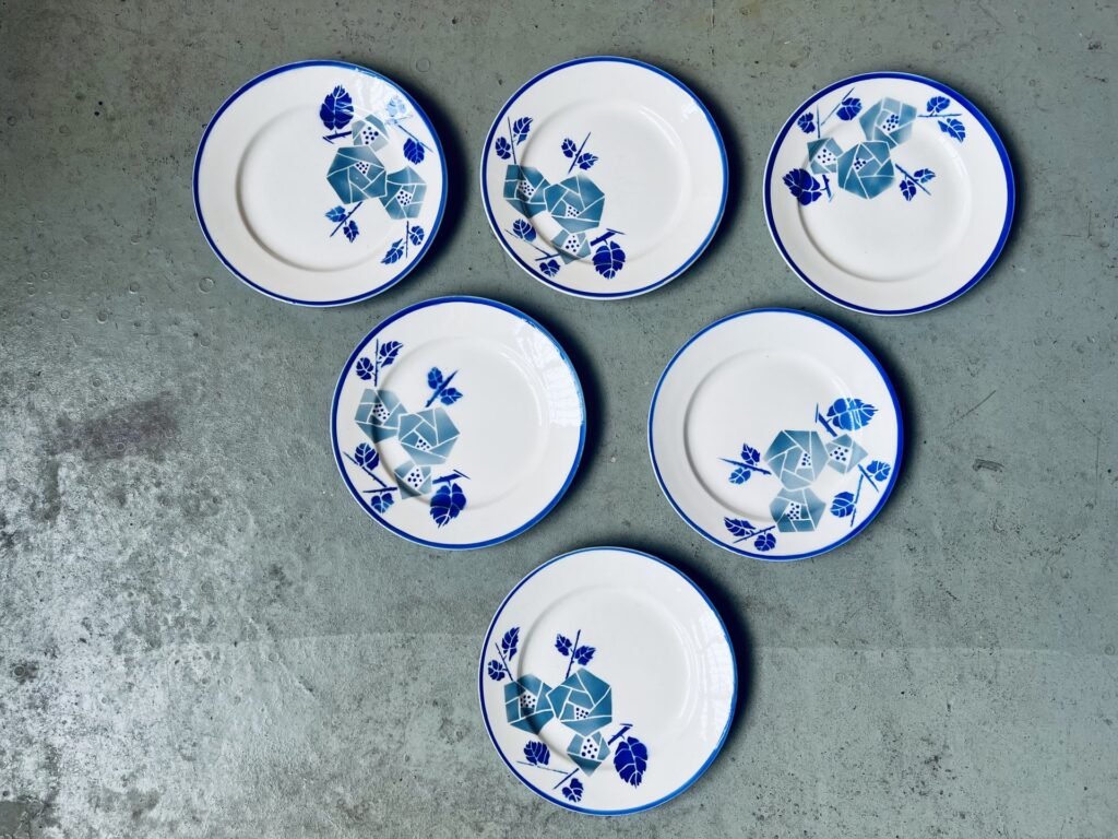 Série de 6 assiettes plates Lunéville « Prado », assiettes art déco, assiettes en faïence ancienne, assiettes lunéville, assiette ancienne, assiette en faience, assiettes anciennes, assiette vintage, Assiettes, service vaisselle bohème, vaisselle bohème, vaisselle bohème vintage, vaisselle rétro, vaisselle vintage, keller et guerin lunéville, Lunéville