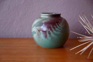 Petit vase boule Orsini, vase boule, vase céramique, vase en grès, petit vase, petit vase déco, vase en céramique, petit vase bohème, vase bohème france, vase bohème, déco bohème, déco bohème rétro, objet déco bohème, vase déco bohème