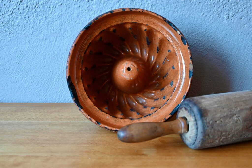 Moule à Kougelhopf alsacien, moule à gateaux, moule à kouglof, moule à patisserie, moule ancien, céramique alsacienne, céramique ancienne, terre cuite, objet en céramique, alsace, alsatique dcoration rustique, art populaire alsacien, céramique alsace, déco alsace, décoration alsace