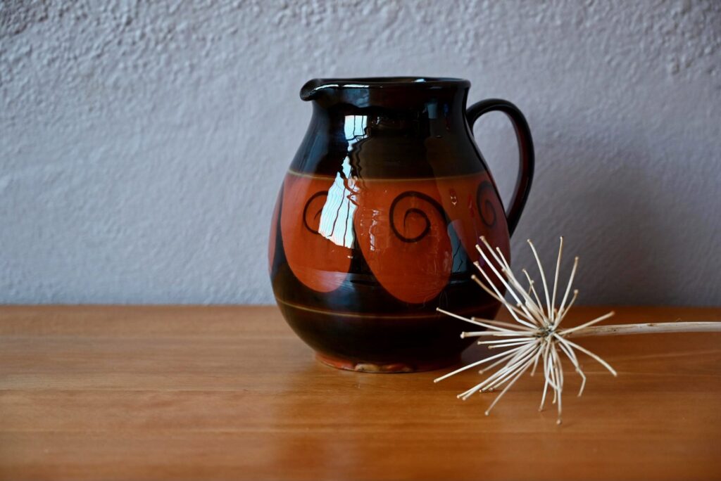 Pichet terre cuite Eros, pichet, pichet ancien, pichet ancien céramique, pichet céramique, pichet en céramique, pichet rustique, pichet vintage, décoration murale terre cuite, vase terre cuite, pichet à eau, pichet à eau céramique, pichet à eau vintage, pichet campagne chic, pichet céramique bohème, pichet céramique vintage