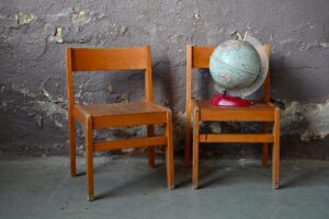 Chaise enfant ASS Schulmöbel - Années 60, chaise d'école bois, chaise d'école vintage, chaises d'école vintage indus, chaise design vintage, chaises vintage pour collectivité, chaises en bois vintage, chaise en bois vintage, chaises vintage en bois, chaise enfant années 50, chaise enfant design scandinave, chaise enfant en bois, chaise enfant en bois années 60, chaise enfant scandinave, chaise enfant vintage