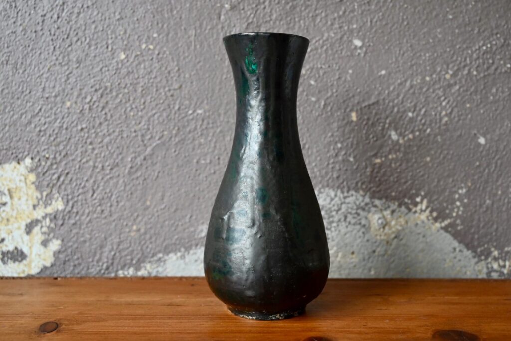 Vase en grès glaçure noire-vert - Années 50, grand vase de sol vintage, vase céramique vintage, vase en grès, vase balustre, vase noir vintage, vase émail, vase wabi sabi, grand vase vintage, céramique midcentury, vase céramique noir, céramique noire, céramique france, vase midcentury noir, vase midcentury, vase moderniste, vase noir, vase vintage noir, vase vintage signé