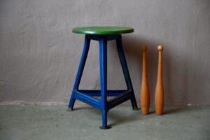 Tabouret d'atelier industriel Germain - Années 50, tabouret d'atelier vintage, tabouret industriel, tabouret atelier, tabouret métal et bois, tabouret bois et métal, tabouret vintage indus, tabouret usine vintage, tabouret style usine, déco indus, déco indus vintage, déco atelier années 50, tabouret indus ancien, tabouret indus patiné, tabouret indus, style indus, style industriel