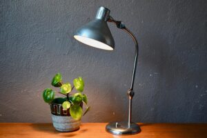 Lampe de bureau Jumo GS1, lampe de bureau vintage, lampe ancienne française, lampe années 50, lampe de bureau articulée, lampe style industriel, lampe de bureau métal, lampe ancienne de bureau, lampe bureau, jumo 210, lampe jumo, lampe indus vintage, lampe industrielle, lampe indus, lampe midcentury, lampe années soixante, lampe chrome, lampe chromée, lampe bureau design